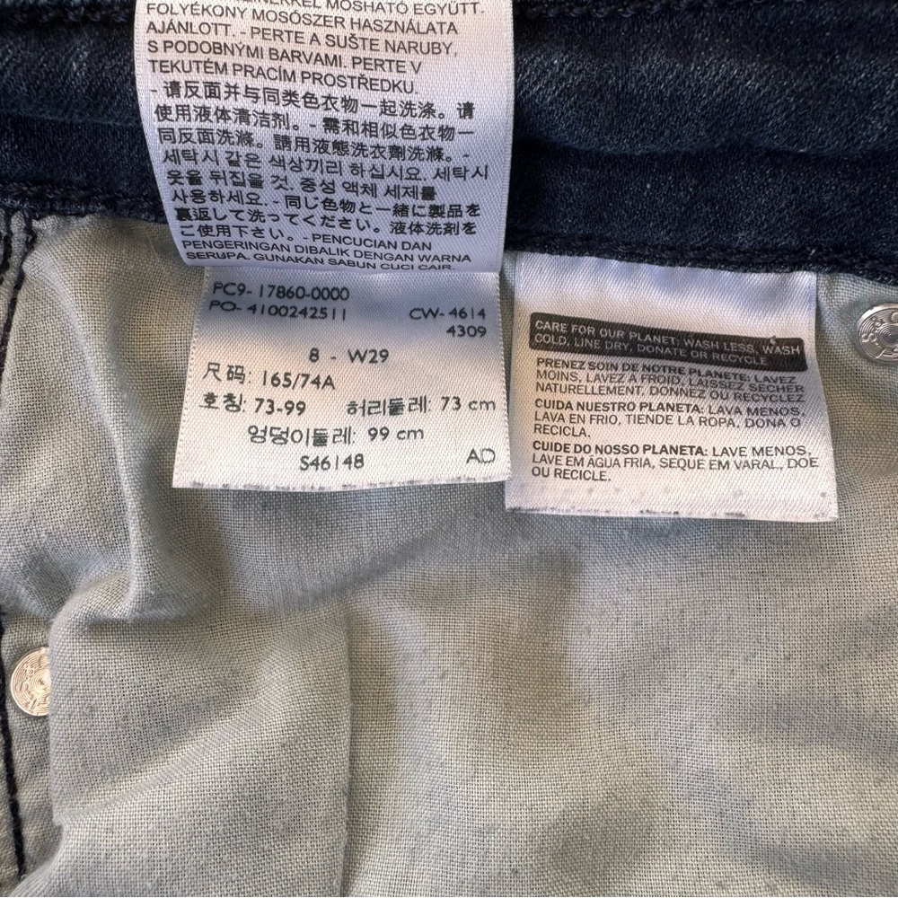 Levi's Red Tag Mom Jean Style Mid Rise Denim Rolled Hem Capri Pants - Picture 7 of 10